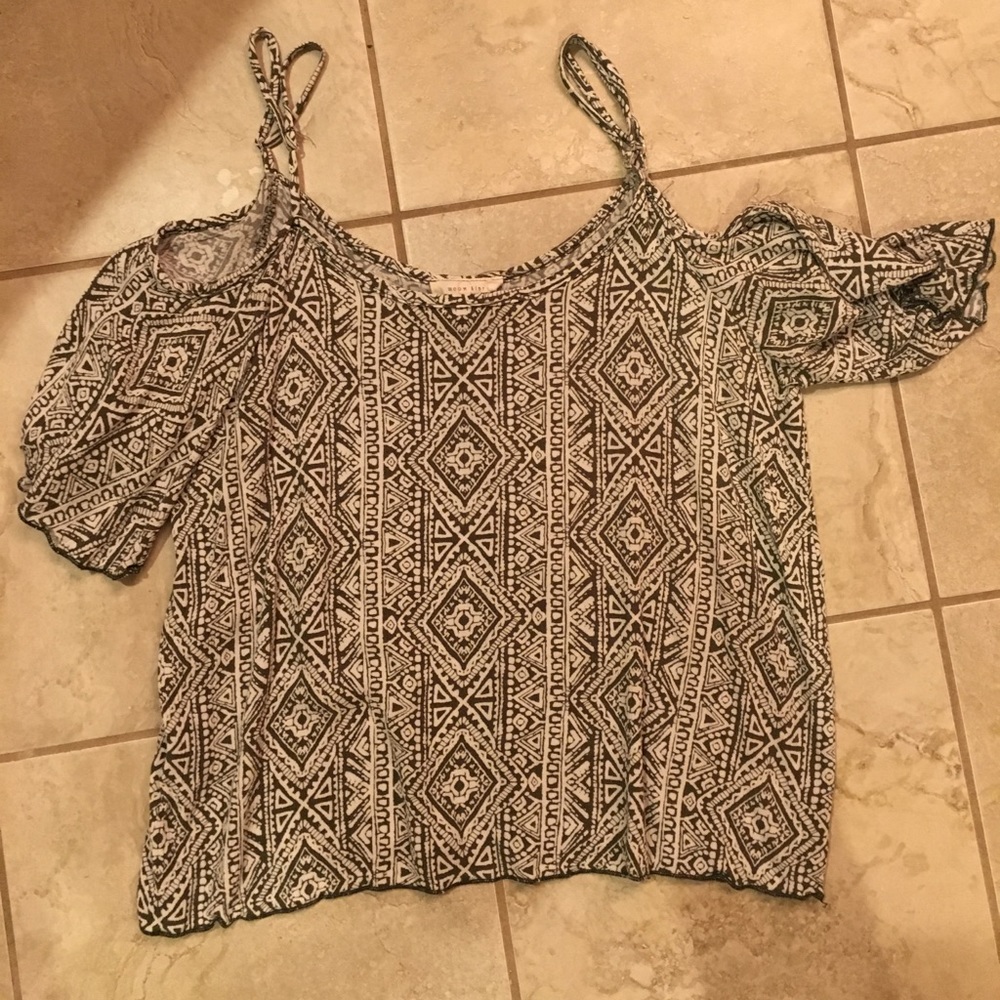 Cold shoulder top